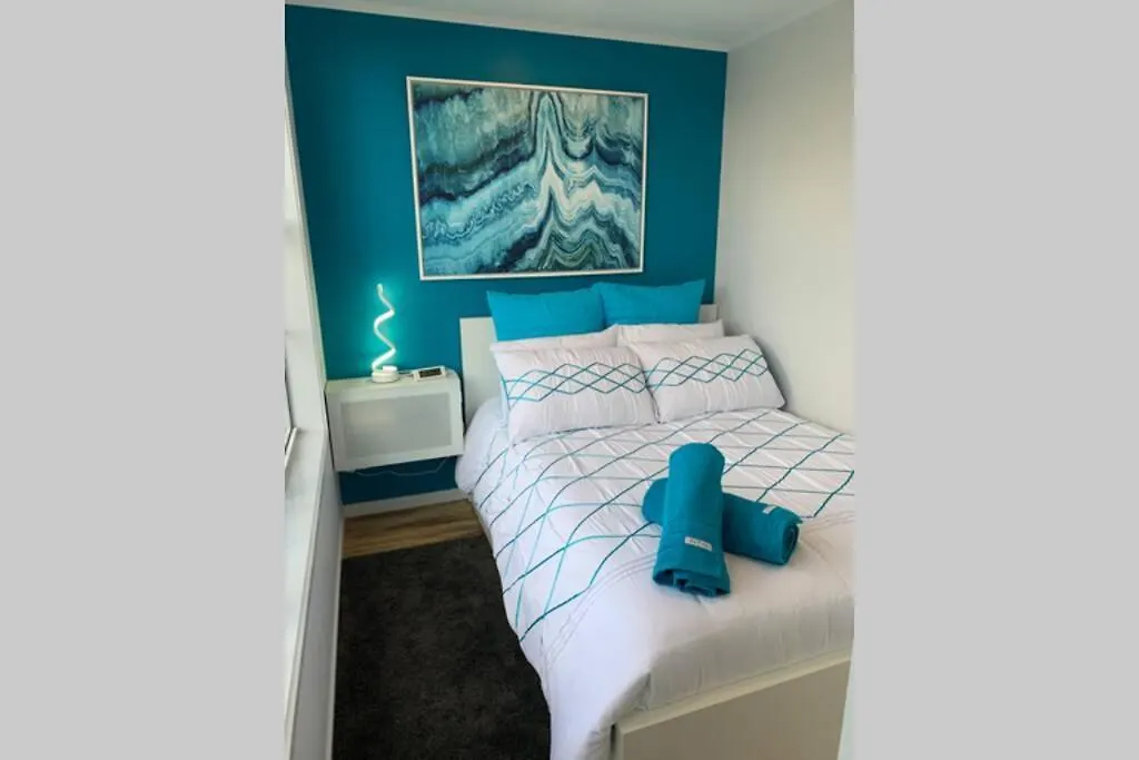 קנברה Tiny House In Belconnen 1Br Self Contained Complete Home Filtration As Seen On The Block Phillip Island Wine בית נופש