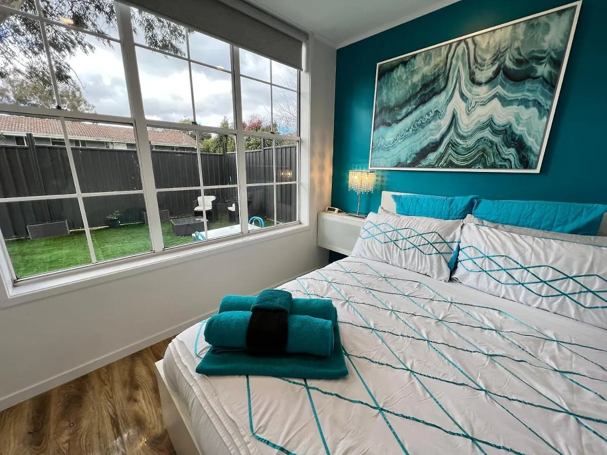 קנברה Tiny House In Belconnen 1Br Self Contained Complete Home Filtration As Seen On The Block Phillip Island Wine