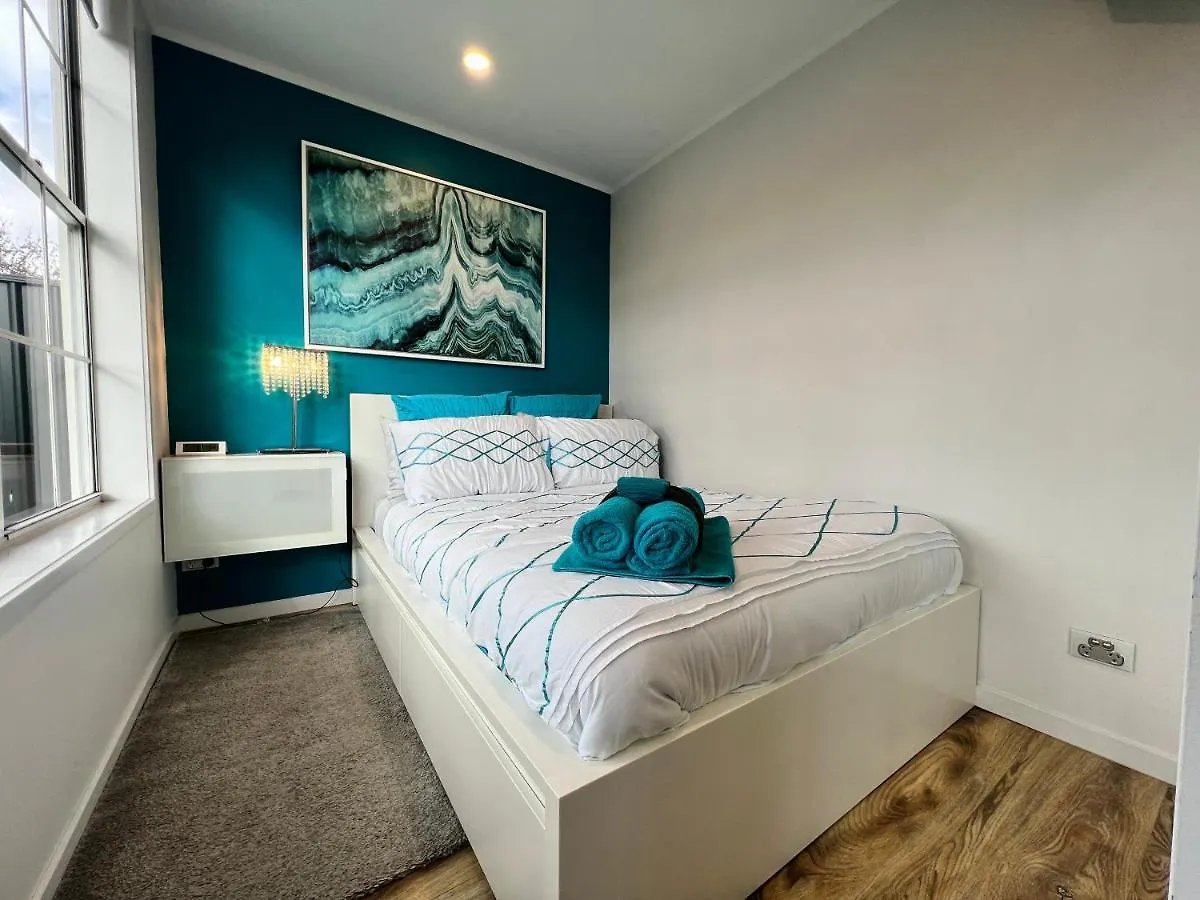 Tiny House In Belconnen 1Br Self Contained Complete Home Filtration As Seen On The Block Phillip Island Wine Canberra Austrálie